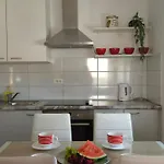 Sun And Fun - Happy Apartamento Pula