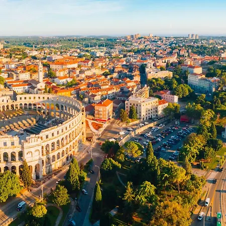 Sun And Fun - Happy Apartment Pula